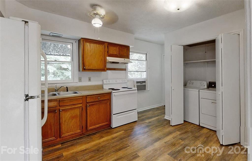 377 Brooklyn Road Asheville NC 28803
