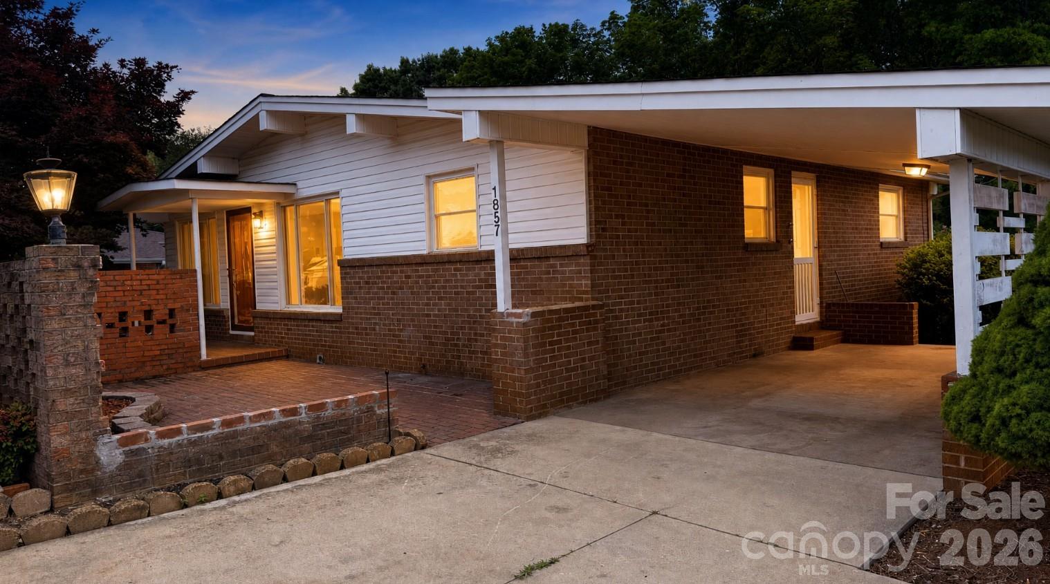 1857 8th Street Drive NE Hickory NC 28601