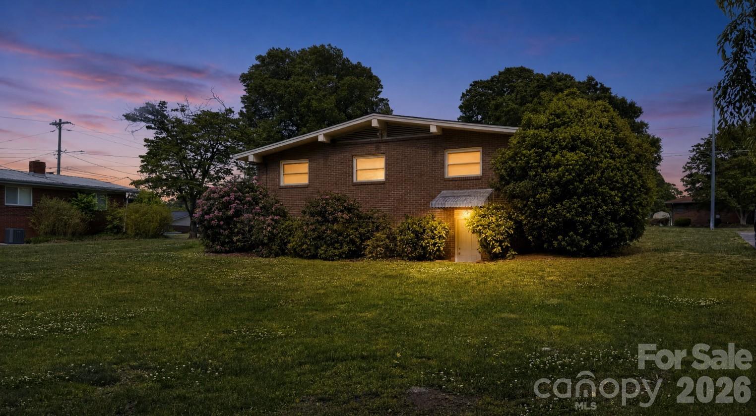 1857 8th Street Drive NE Hickory NC 28601