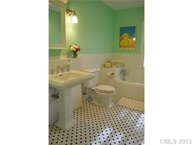 1867 Cavendish Court Charlotte NC 28211