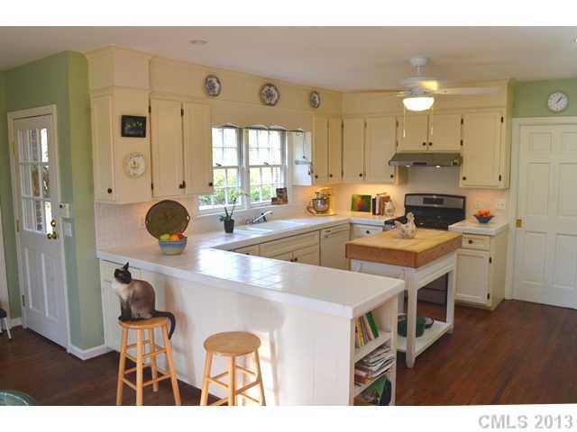 1867 Cavendish Court Charlotte NC 28211