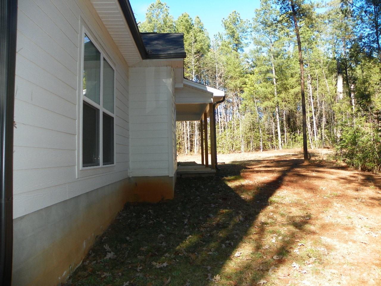 128 Summer Lake Drive New London NC 28127