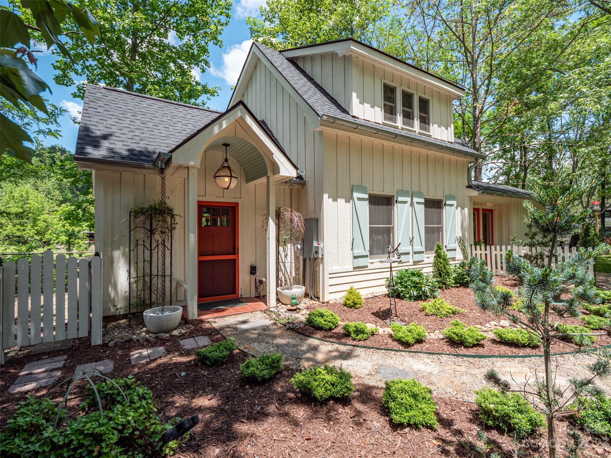 120 Macktown Road Sylva NC 28779
