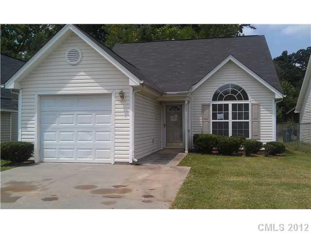 643 Hoskins Ridge Lane Charlotte NC 28216