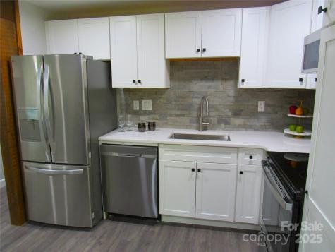 3 High Meadow Road Asheville NC 28803