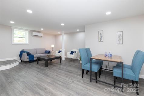 3 High Meadow Road Asheville NC 28803