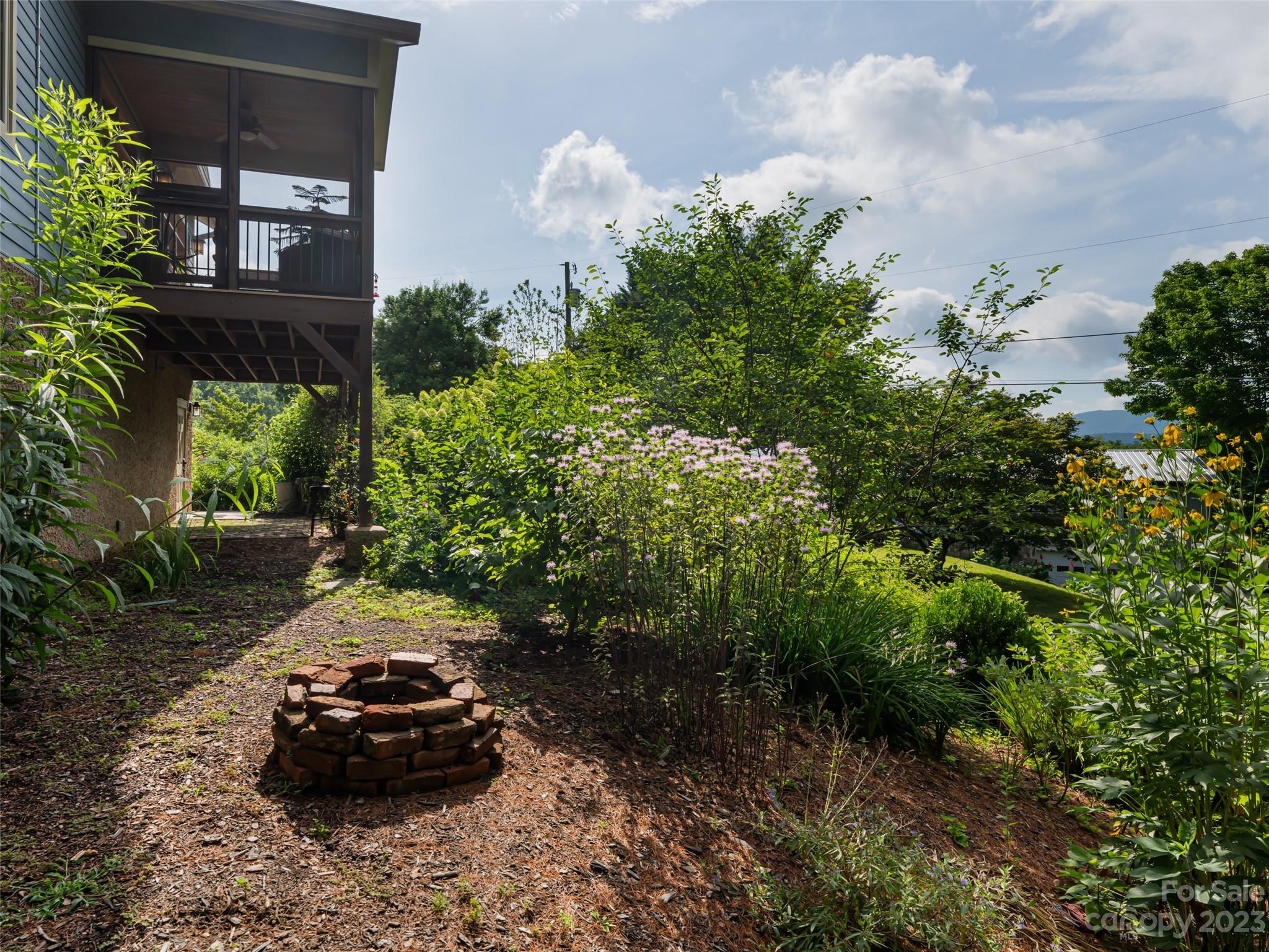 302 Lakewood Drive Asheville NC 28803