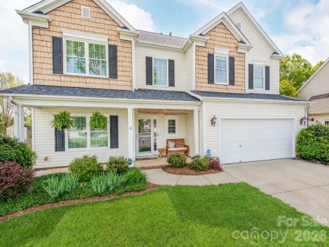 6135 Maple Leaf Avenue Harrisburg NC 28075