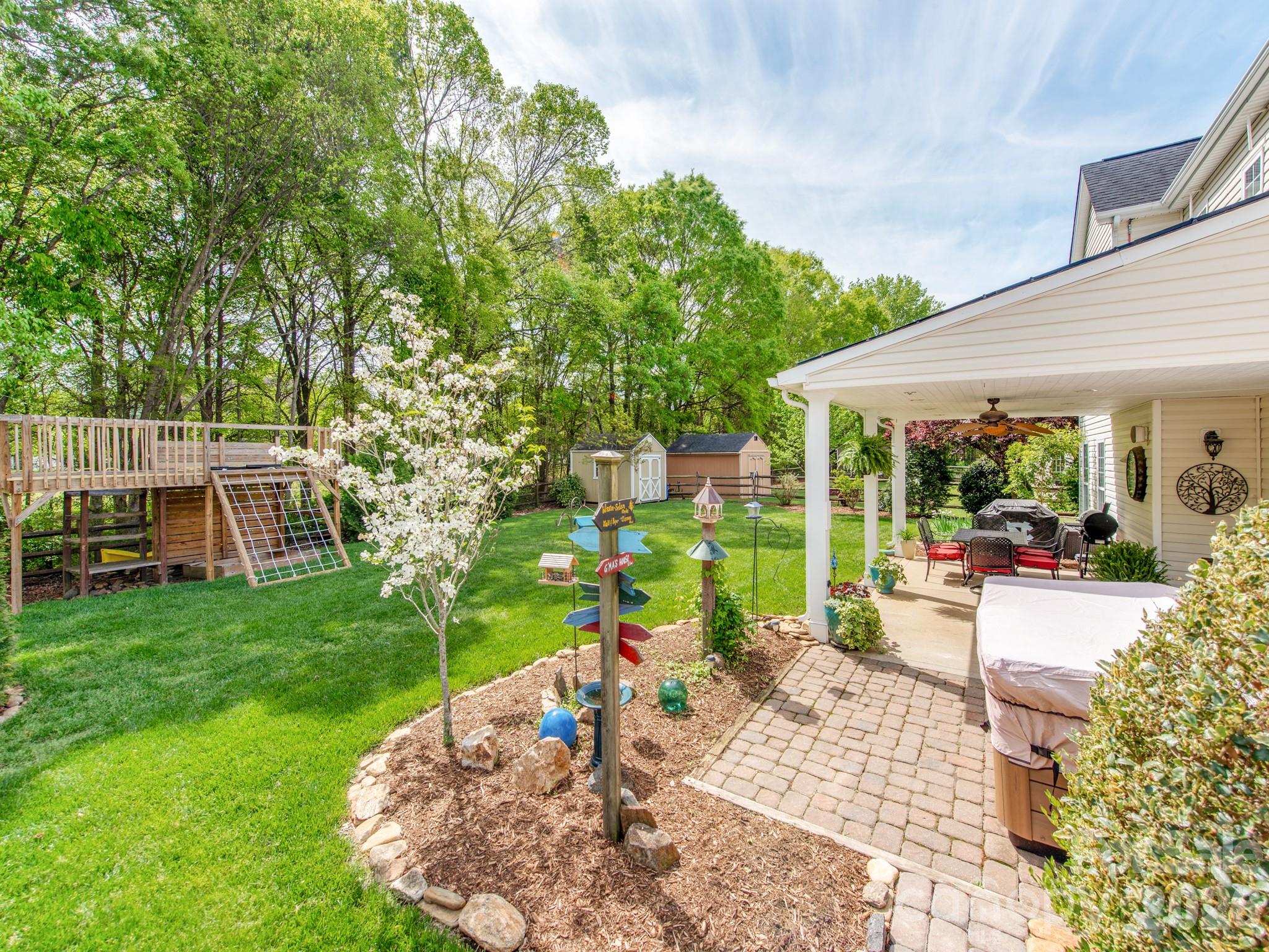 6135 Maple Leaf Avenue Harrisburg NC 28075