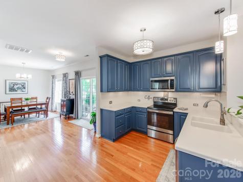6135 Maple Leaf Avenue Harrisburg NC 28075