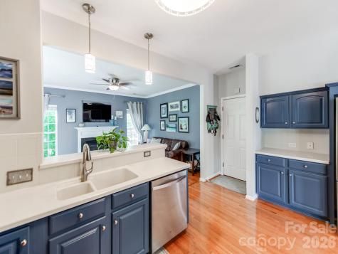 6135 Maple Leaf Avenue Harrisburg NC 28075
