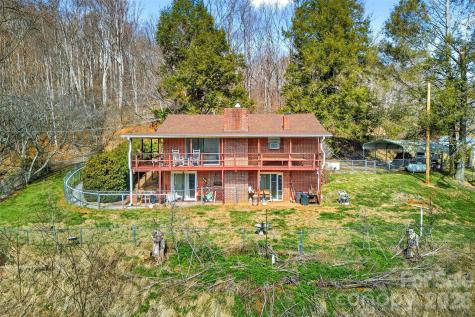 1306 Fork Mountain Road Bakersville NC 28705
