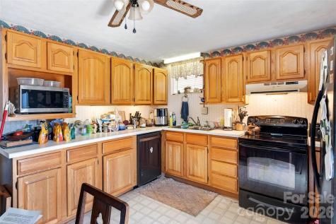 1306 Fork Mountain Road Bakersville NC 28705