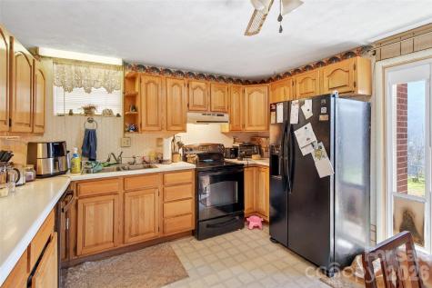1306 Fork Mountain Road Bakersville NC 28705