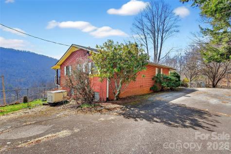 1306 Fork Mountain Road Bakersville NC 28705