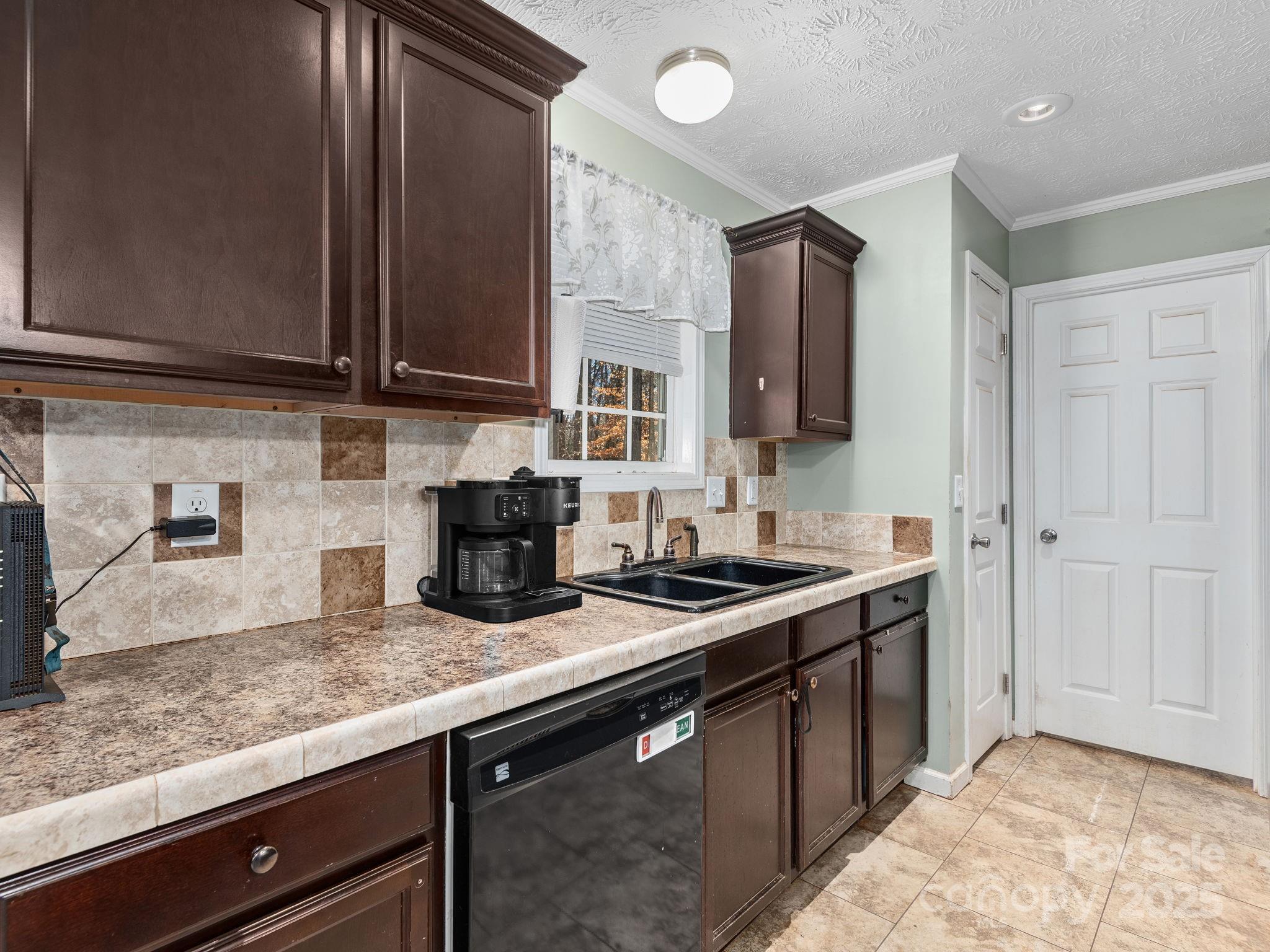 92 Suncrest Drive Mars Hill NC 28754