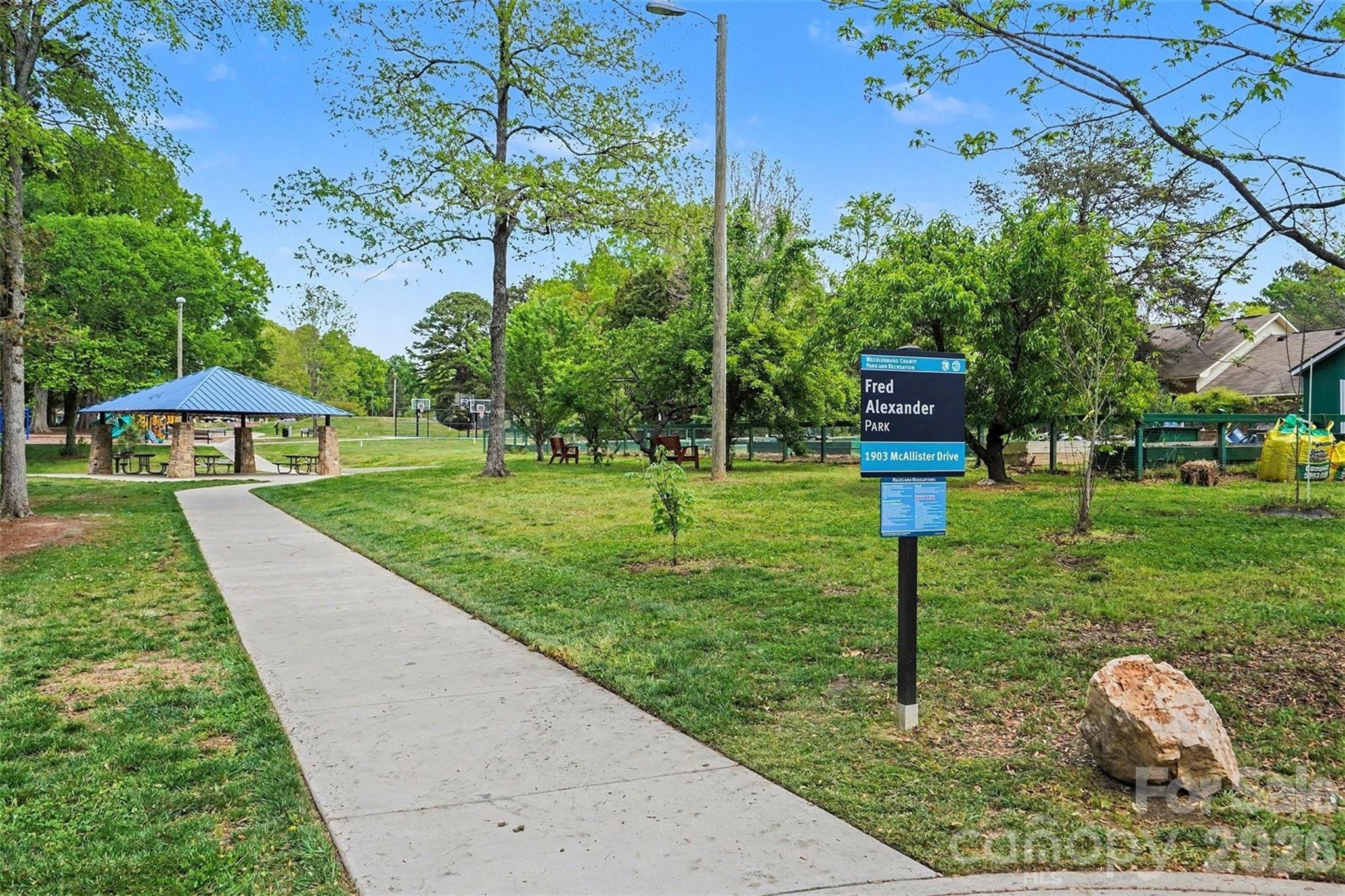 1215 Mcallister Drive Charlotte NC 28216