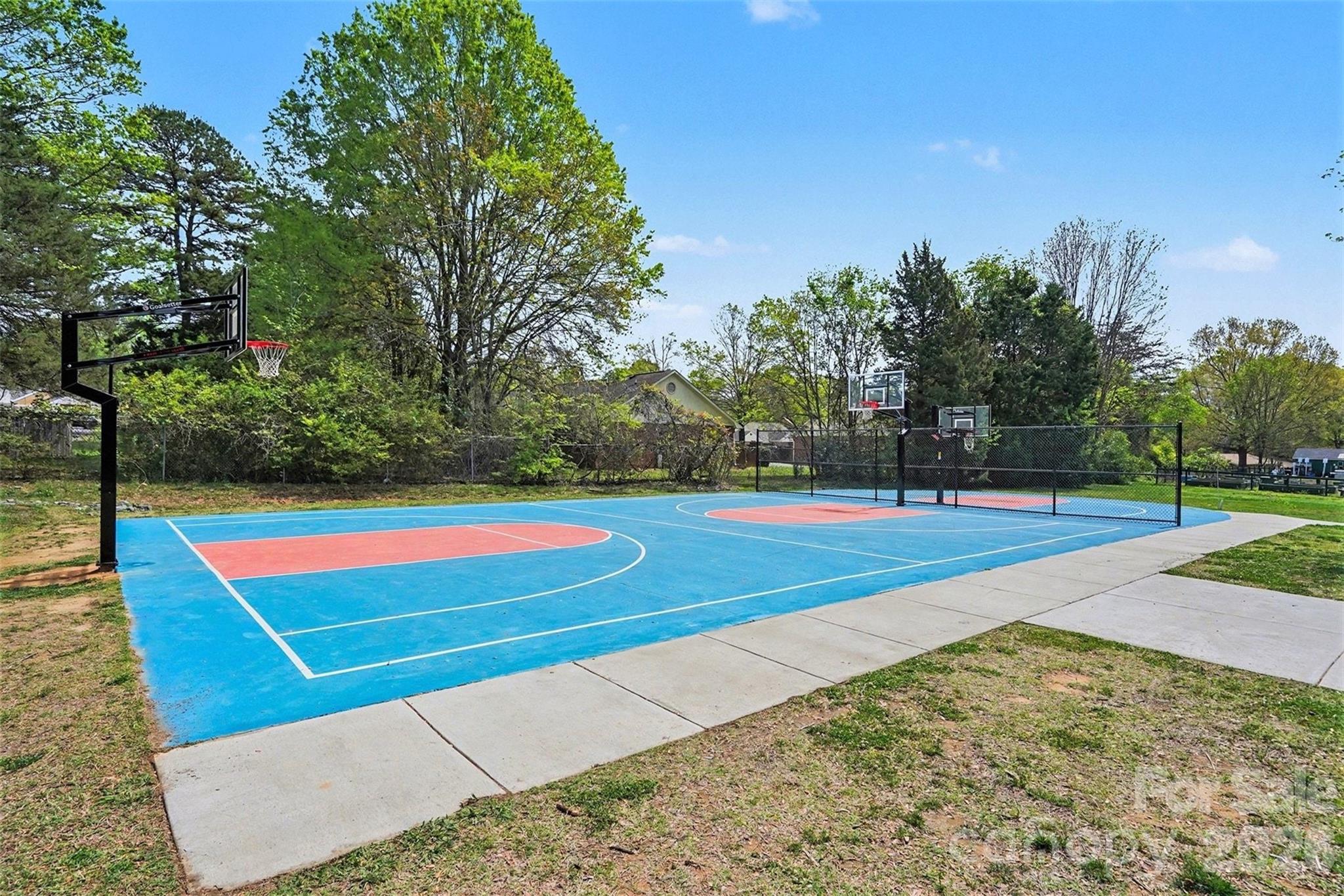 1215 Mcallister Drive Charlotte NC 28216