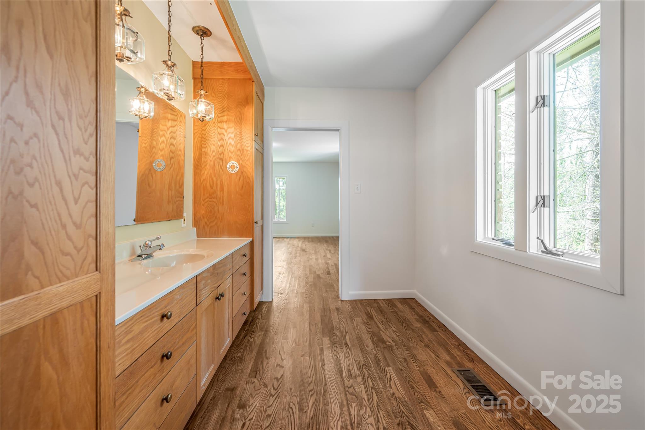 426 Vanderbilt Road Asheville NC 28803