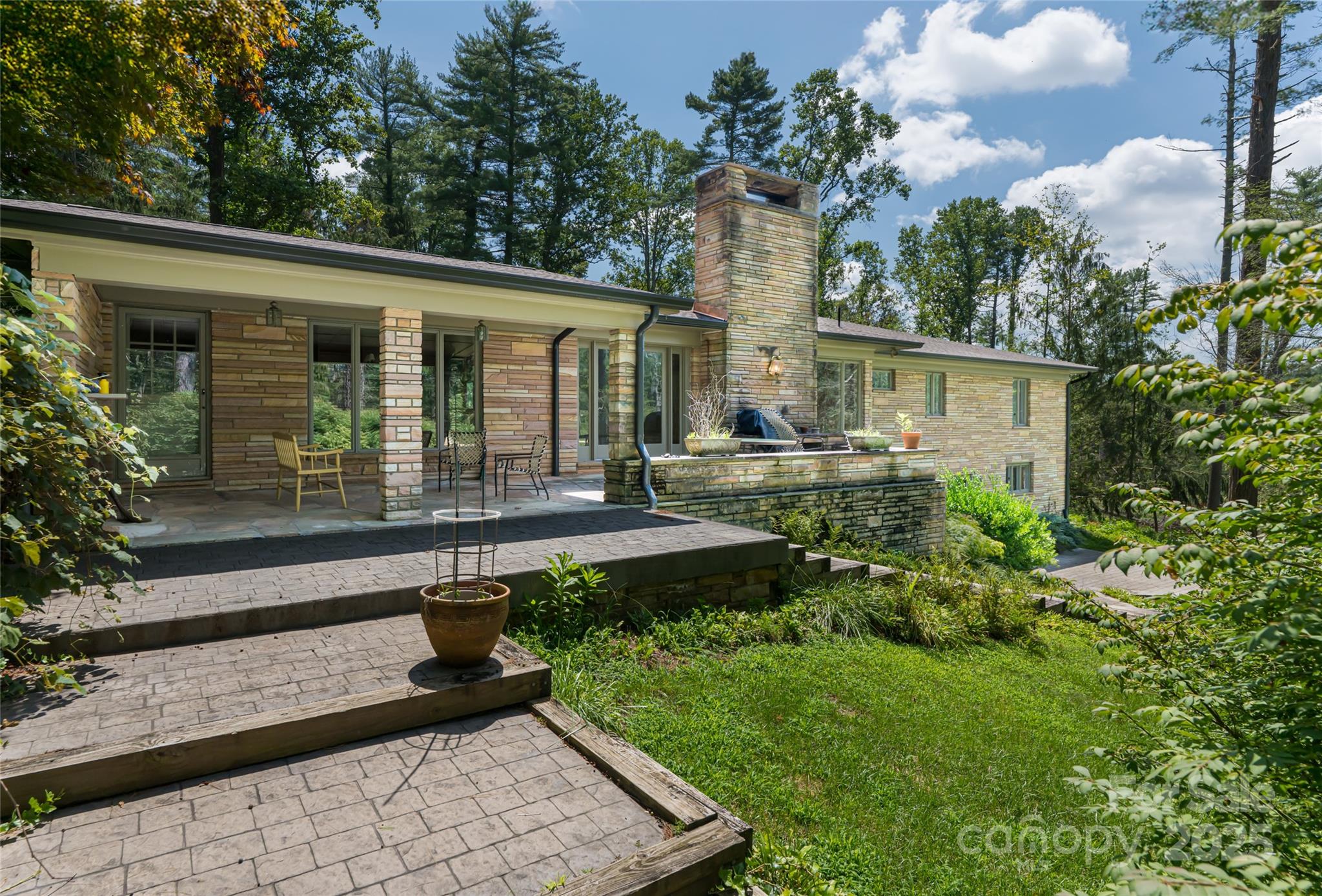 426 Vanderbilt Road Asheville NC 28803