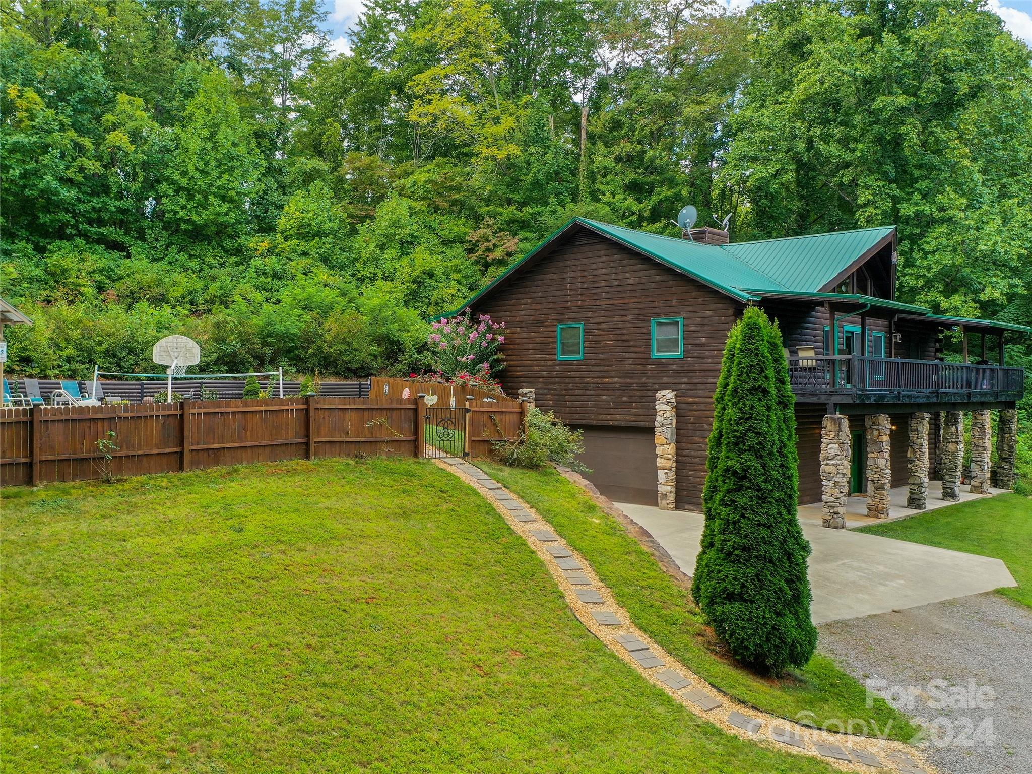 80 Austins Trail Canton NC 28716