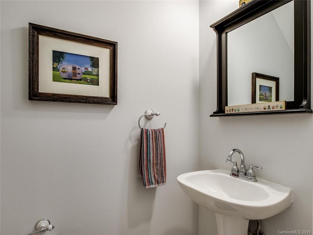 1939 Thornblade Ridge Drive Matthews NC 28105