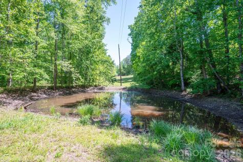2073 Mauney Road Bessemer City NC 28016