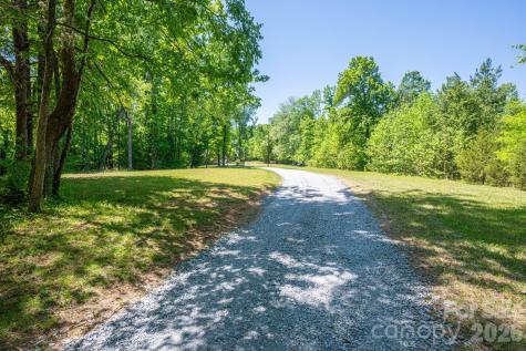 2073 Mauney Road Bessemer City NC 28016