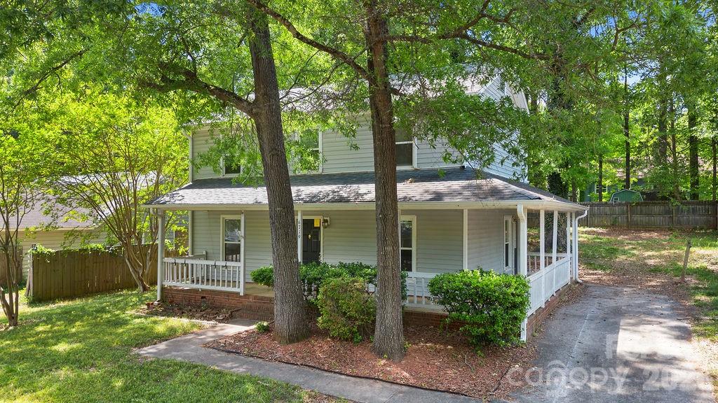 6719 Raeburn Lane Charlotte NC 28227