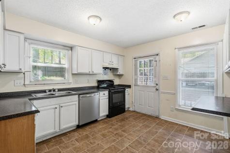 6719 Raeburn Lane Charlotte NC 28227