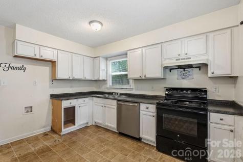 6719 Raeburn Lane Charlotte NC 28227