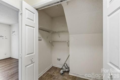 6719 Raeburn Lane Charlotte NC 28227