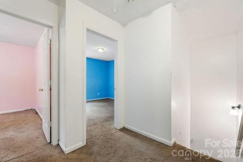 6719 Raeburn Lane Charlotte NC 28227