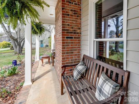 17 Marlwood Court Asheville NC 28804