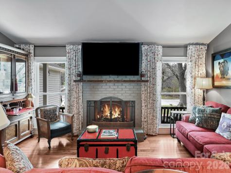 17 Marlwood Court Asheville NC 28804