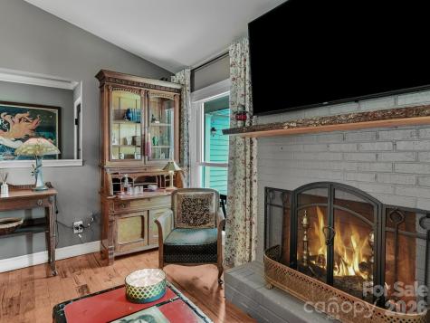 17 Marlwood Court Asheville NC 28804