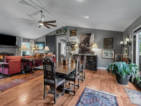 17 Marlwood Court Asheville NC 28804