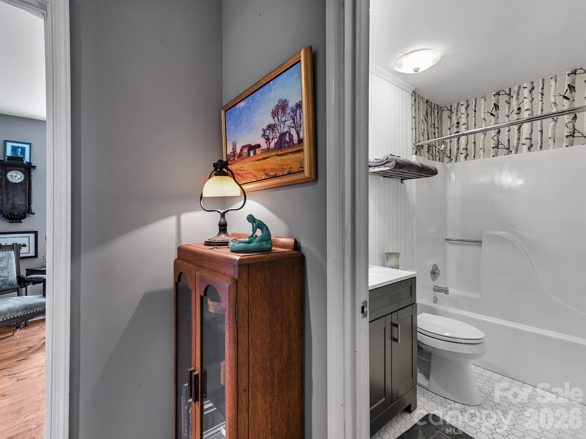 17 Marlwood Court Asheville NC 28804
