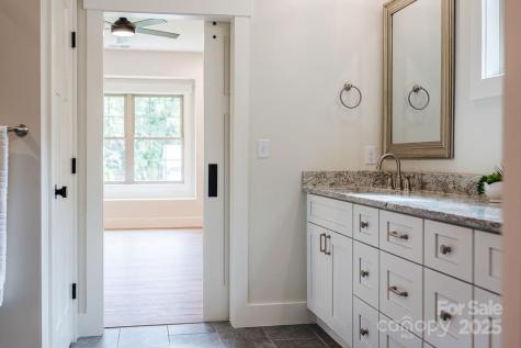 445 Governors View Road Asheville NC 28805