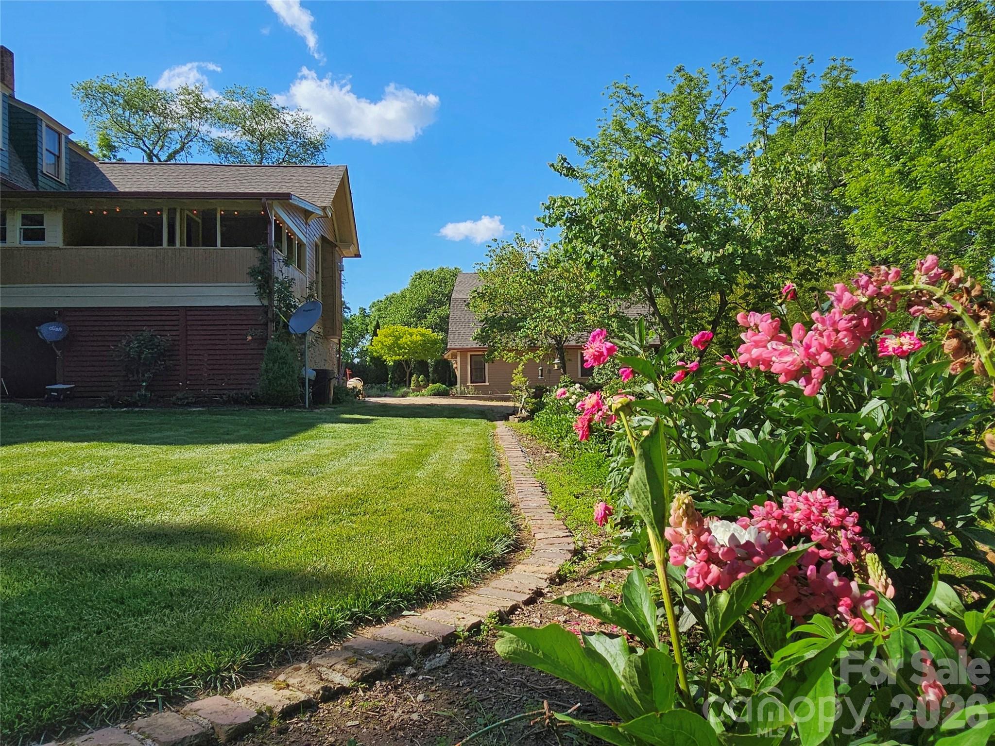 129 Woolsey Heights Waynesville NC 28786