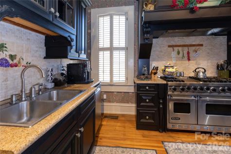 129 Woolsey Heights Waynesville NC 28786