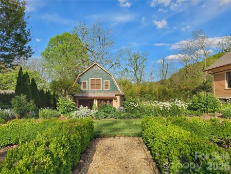 129 Woolsey Heights Waynesville NC 28786