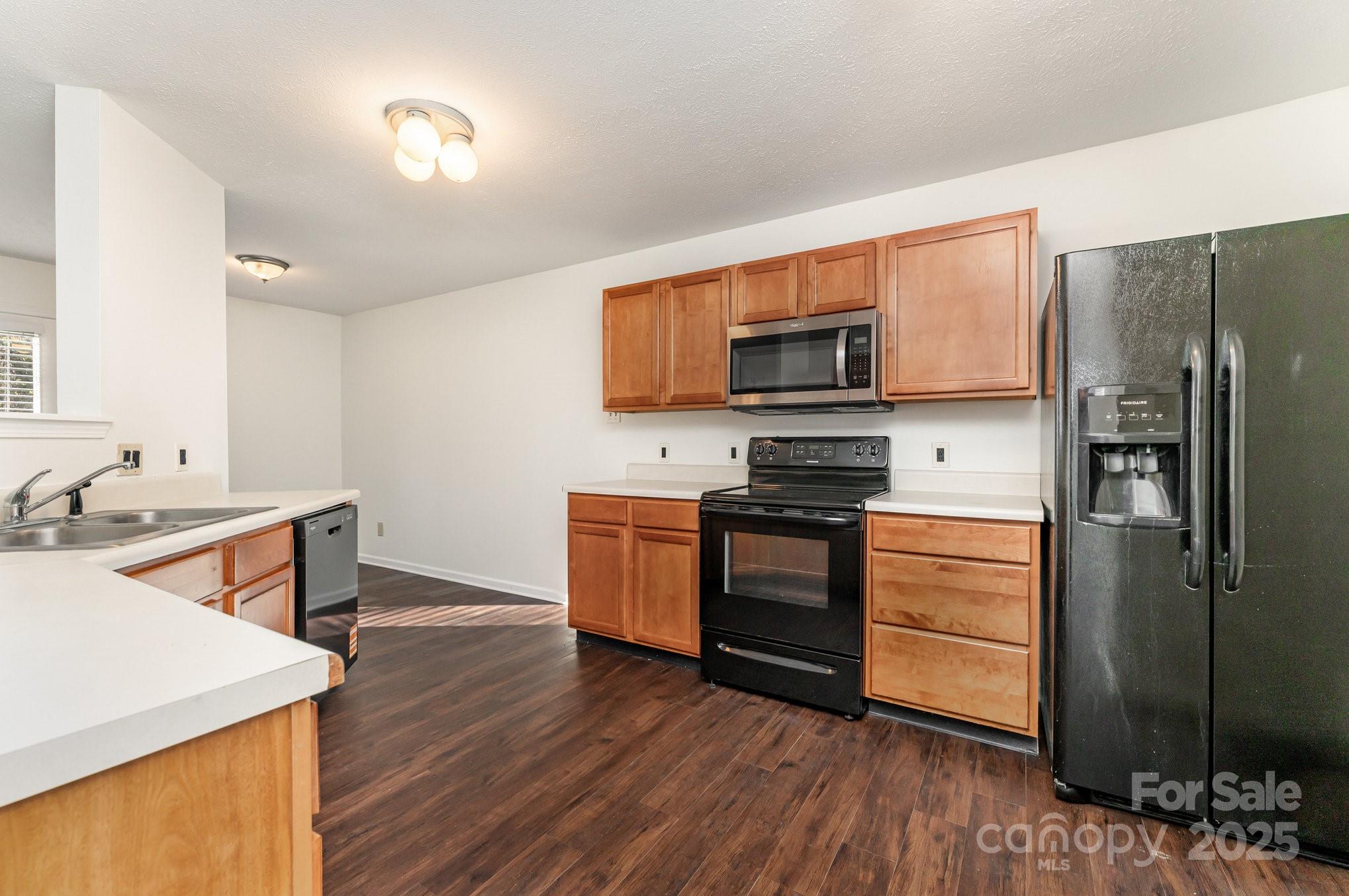 7601 Eben Drive Charlotte NC 28269
