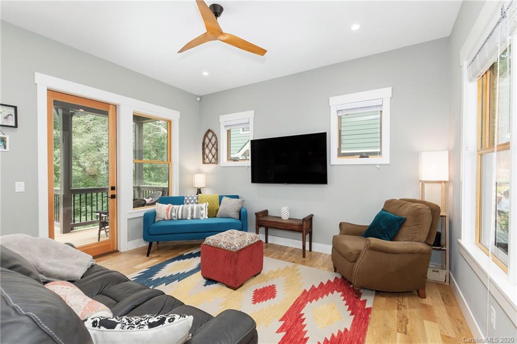 46 Hibriten Drive Asheville NC 28801