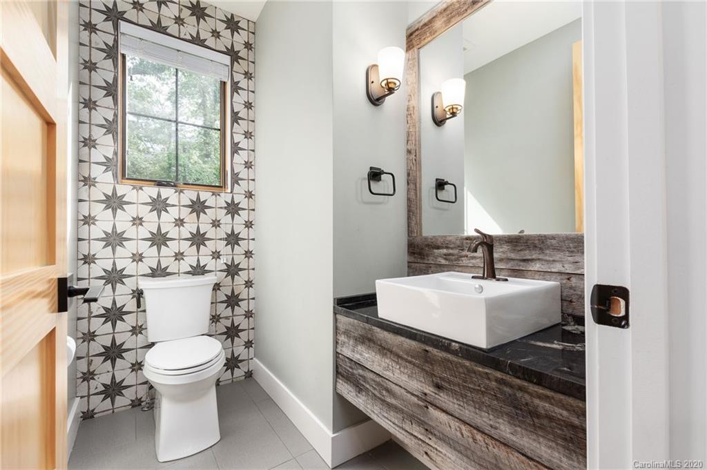 46 Hibriten Drive Asheville NC 28801