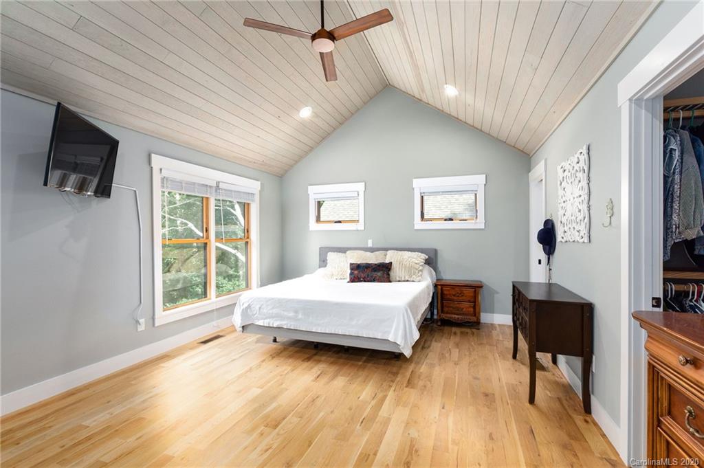 46 Hibriten Drive Asheville NC 28801