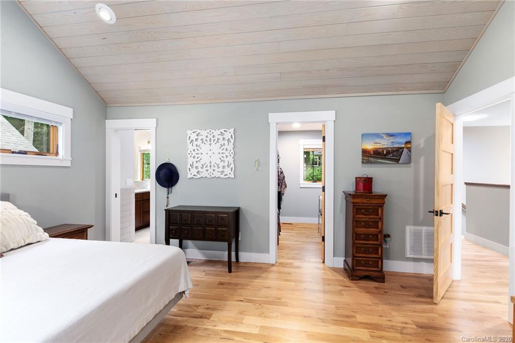46 Hibriten Drive Asheville NC 28801