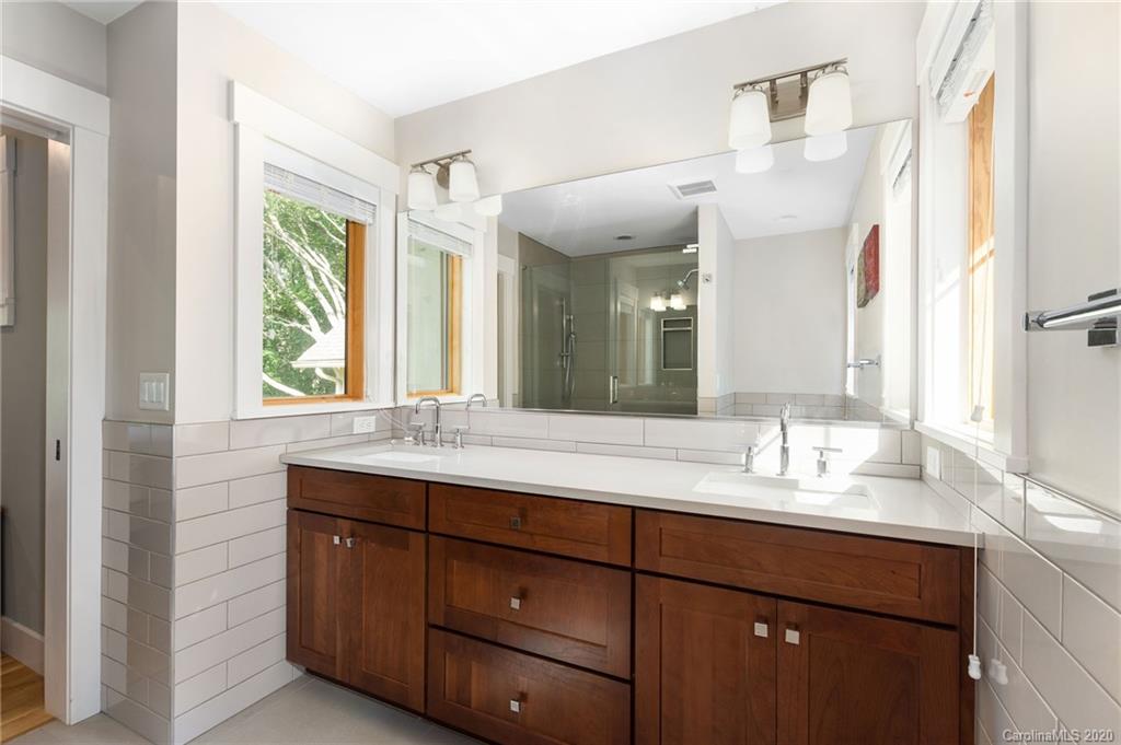 46 Hibriten Drive Asheville NC 28801