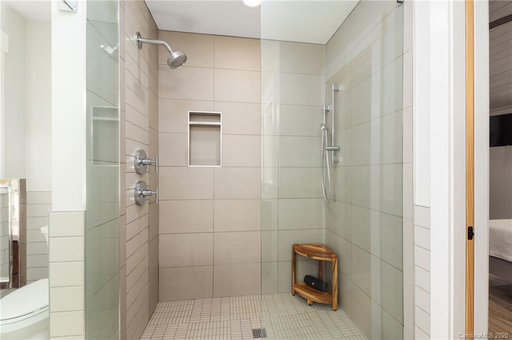 46 Hibriten Drive Asheville NC 28801