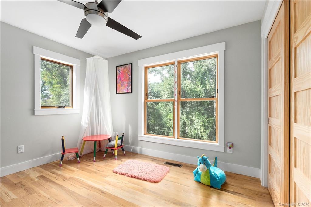 46 Hibriten Drive Asheville NC 28801